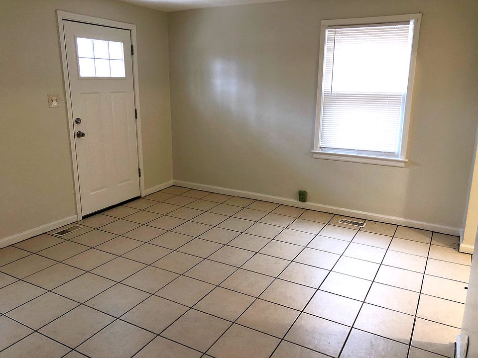 Living Room, entryway, tile flooring