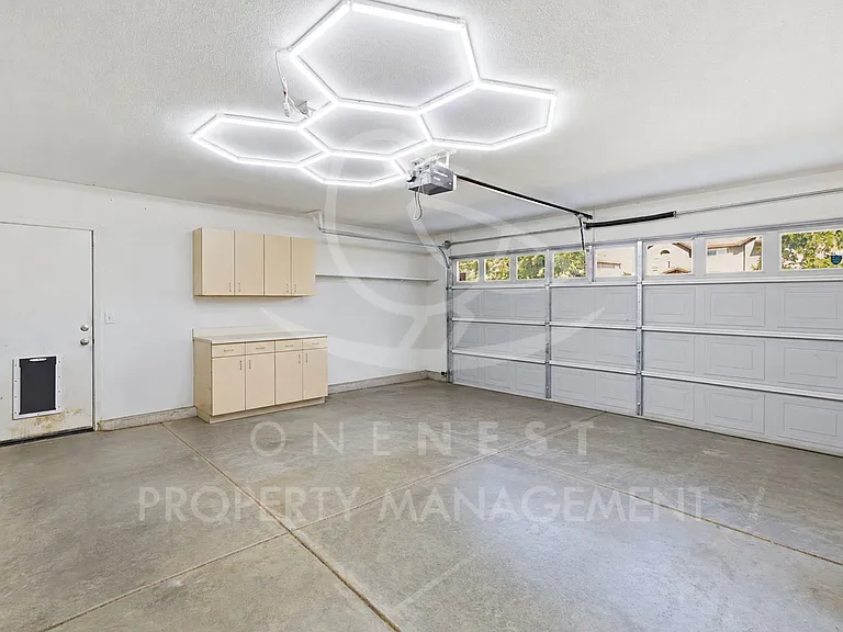 2708 Woodfield Way — Photo 33