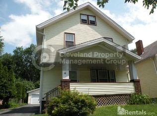 915 Selwyn Rd, Cleveland Heights, OH 44112