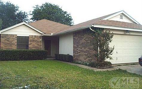 2nd image of 221 Myrtle Dr