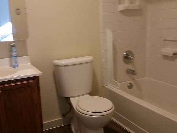 3rd image of 127 Endicott