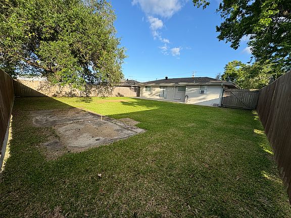 5th image of 111 Everette Dr