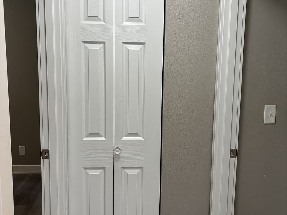 2nd image of 103 Grant St S APT 1