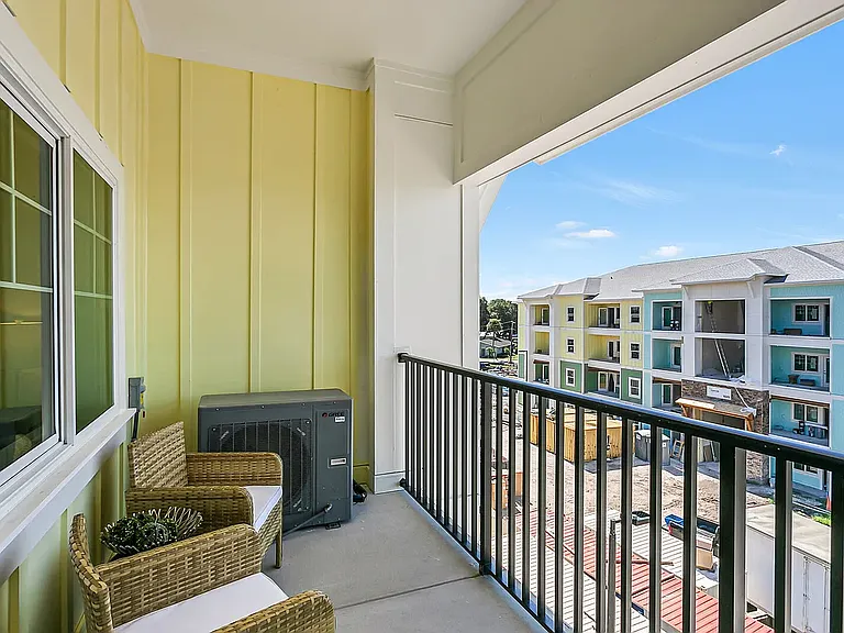 Grand Oak Apartments — Photo 15