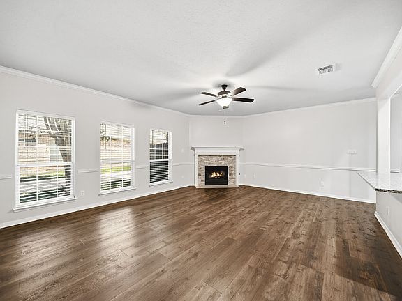 3rd image of 2875 Wimbledon Ln
