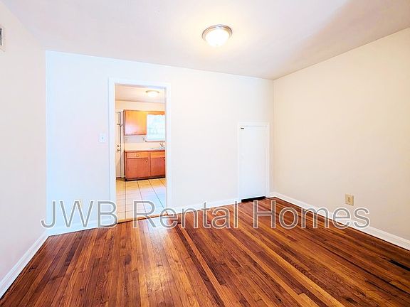 4th image of 3126 Belden St APT 1