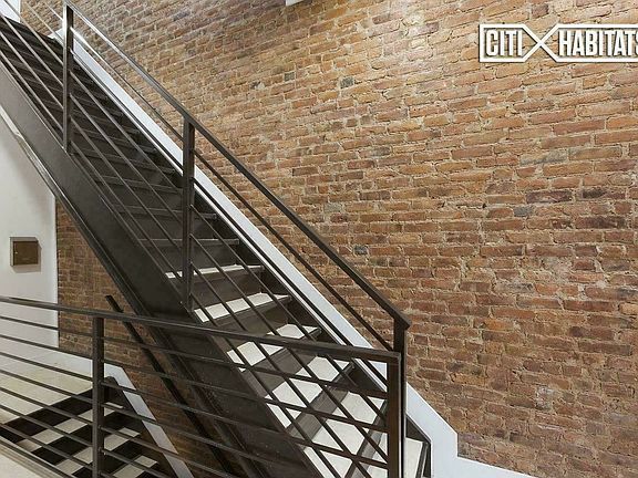 3rd image of 2111 5th Ave APT 2