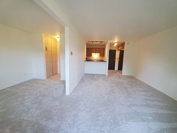 2nd image of 3 Villa Verde Dr APT 212