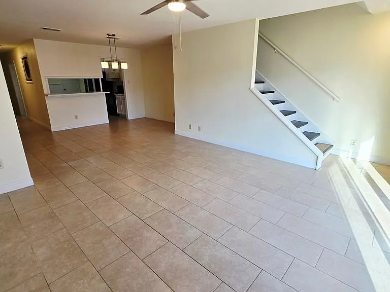 17 Waterfront Dr — Photo 3