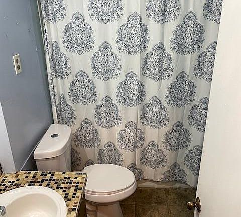 5th image of 8096 Ashbrook Dr