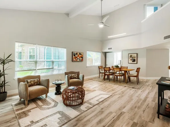 12410 Blossomwood Dr, Austin, TX 78727
