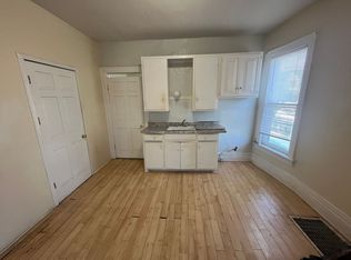 937-939 W Maple St, Milwaukee, WI 53204