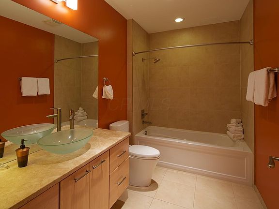 4th image of 199 S 5th St Suite 307