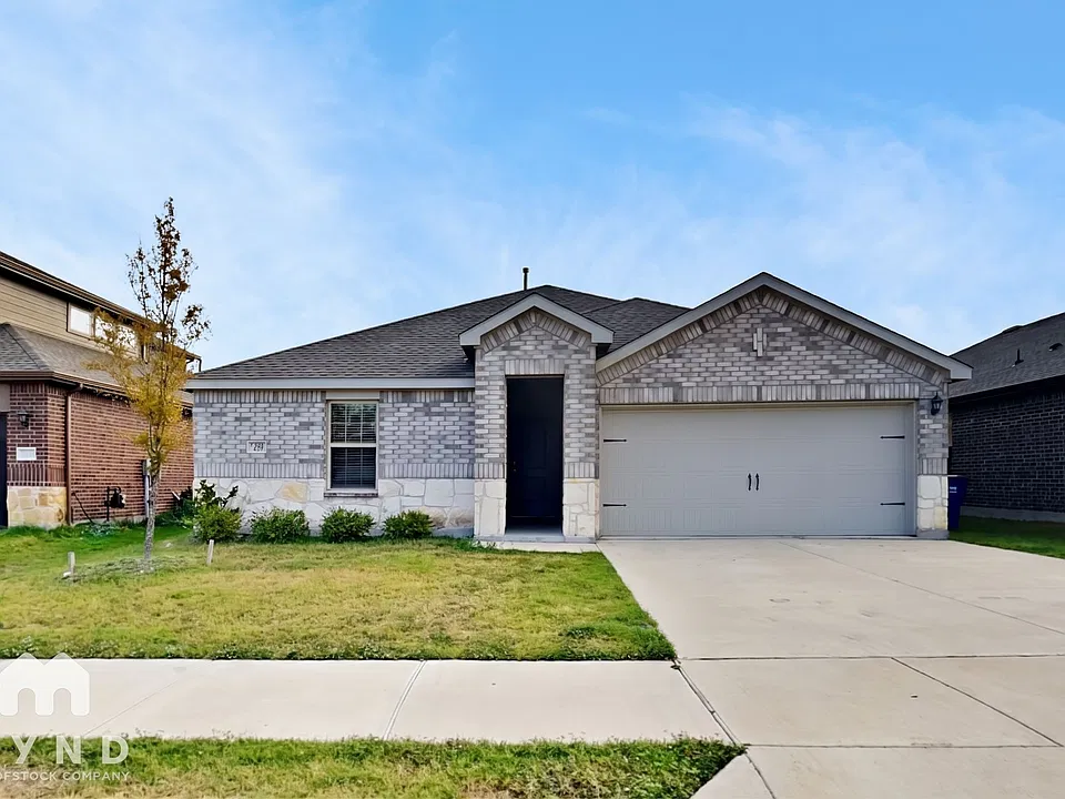 7428 Mayplace Dr