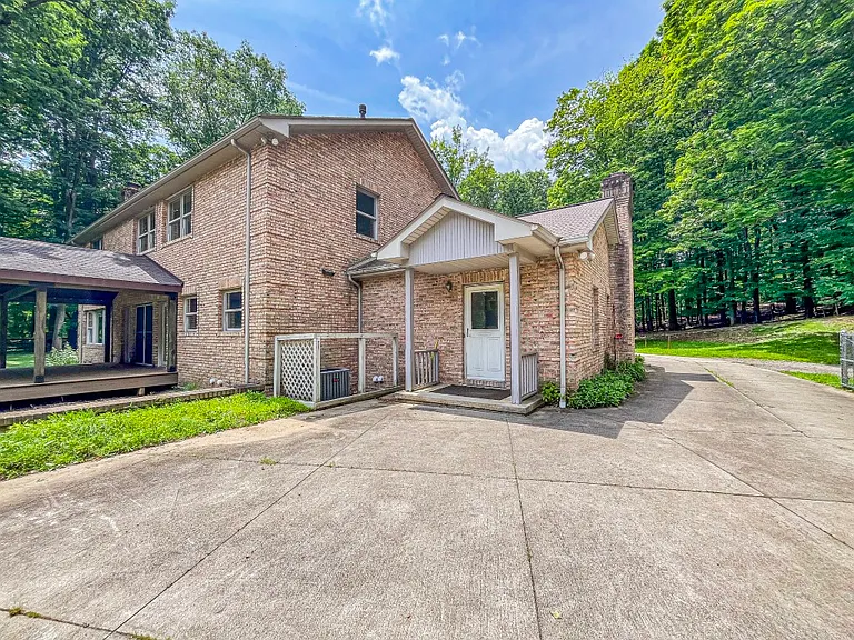 3423 Yellow Creek Rd — Photo 98
