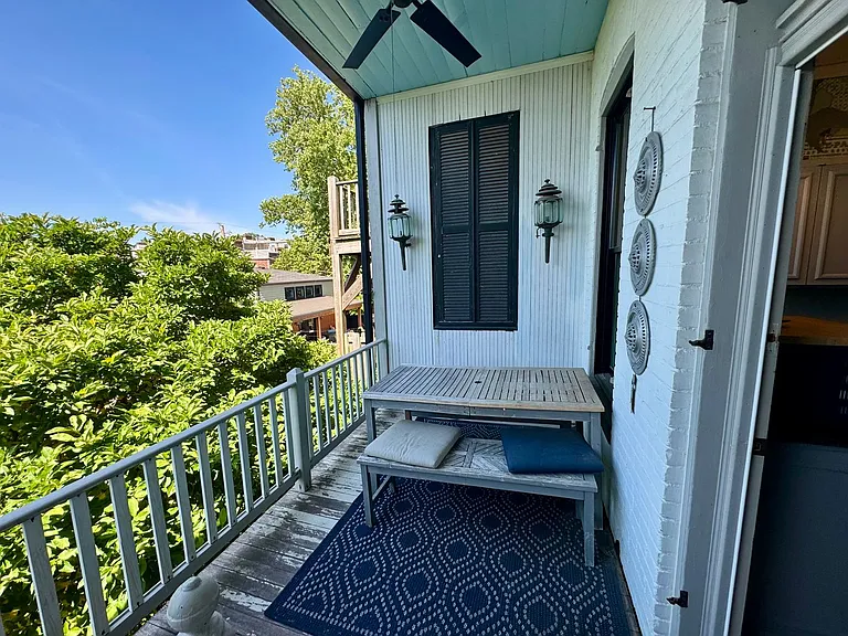 1008-1010 Allen Ave — Photo 14