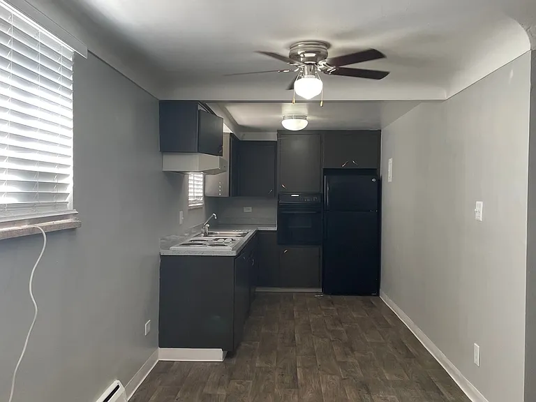 Harvin Apartments — Photo 15
