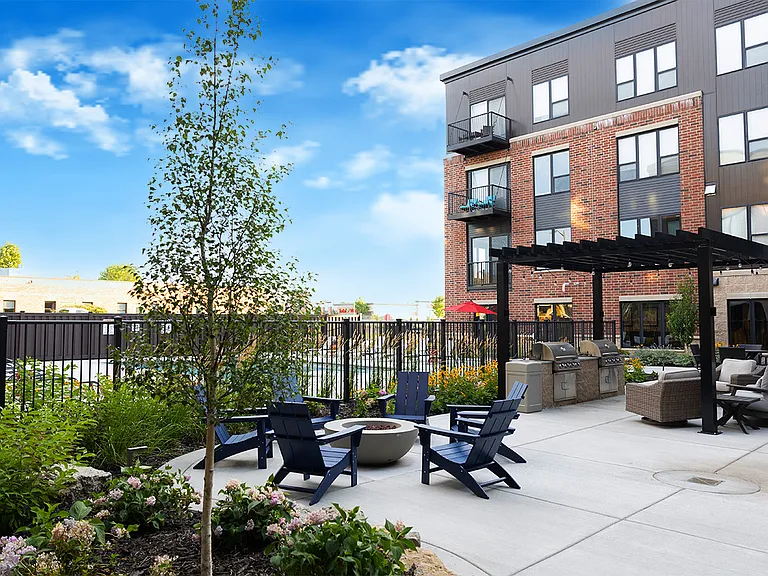 Eagan Heights Apartments — Photo 15
