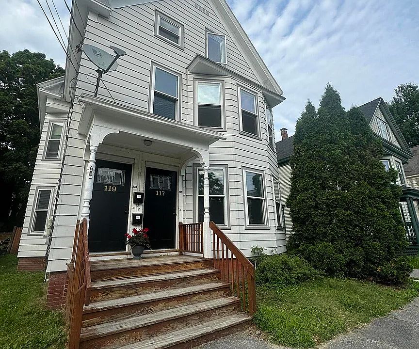 1st image of 117 Winter St #117