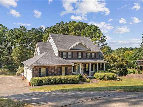 3rd image of 341 Golf View Dr