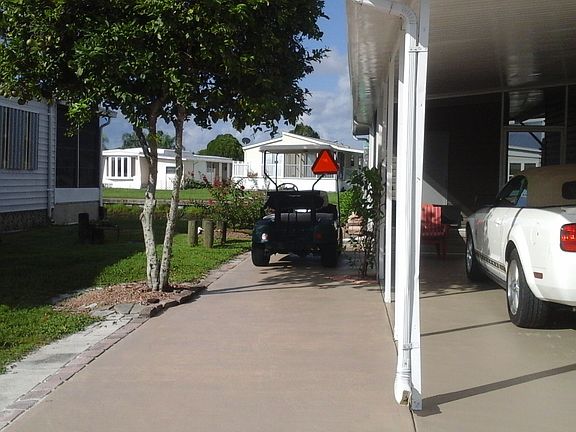 3rd image of 526 Tampico Dr