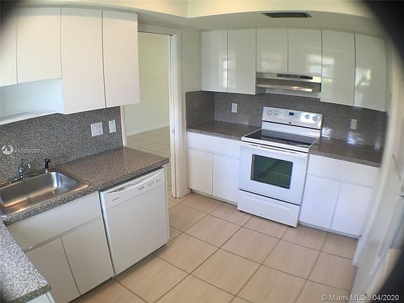 4th image of 5126 Orduna Dr #5126