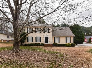 2830 Park Chase Dr, Snellville, GA 30039