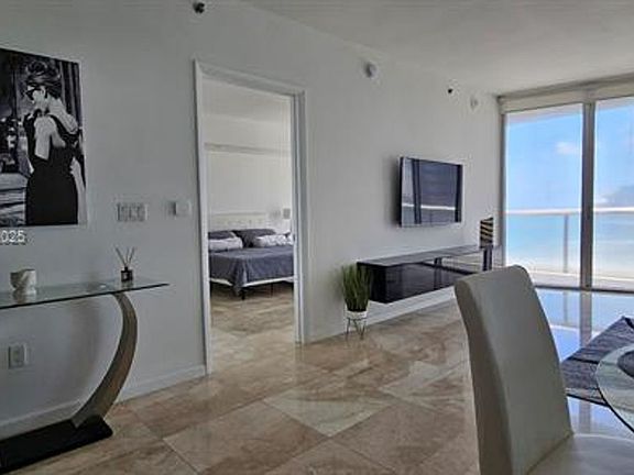 4th image of 495 Brickell Ave APT 3009