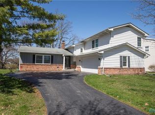 300 Southwood Dr, Perrysburg, OH 43551