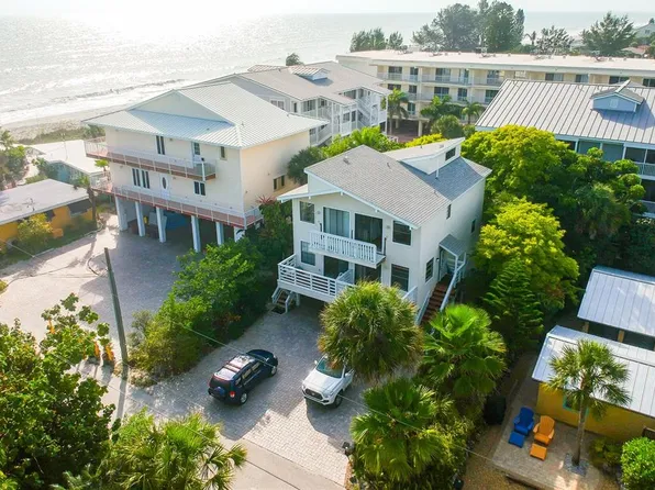 60 Beachcomber Ln #B, Englewood, FL 34223