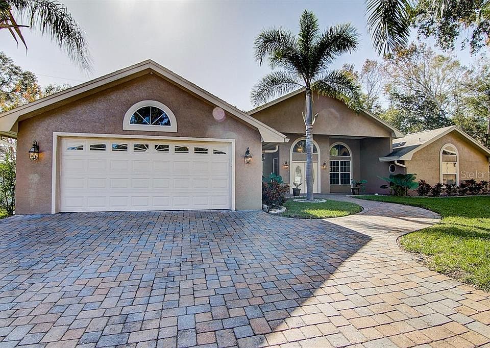 1st image of 3001 Crest Dr
