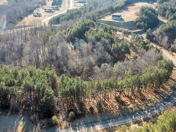 5th image of 52 Lakewatch Cir