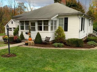 30 Roberts Ln, Ridgefield, CT 06877