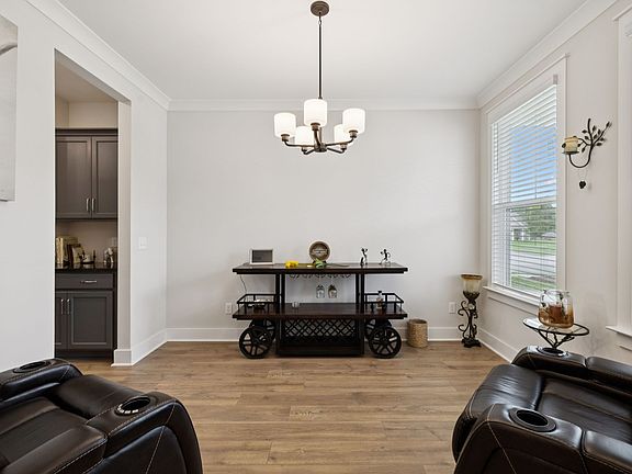 3rd image of 3737 Felipe Way