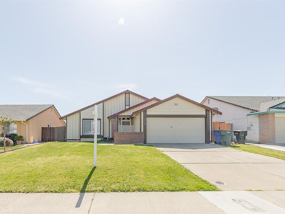 2nd image of 4060 De La Vina Way