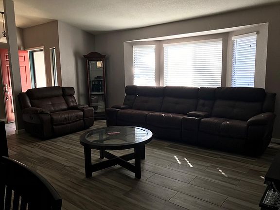 5th image of 1215 Ravenshoe Way