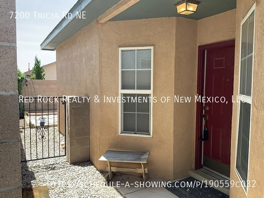 Single Story 3BR/2BTH in La Cueva High School District! — Photo 2