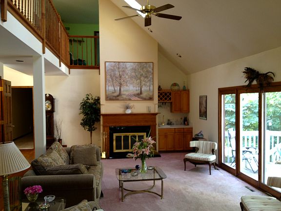 3rd image of 224 Jamie Ln