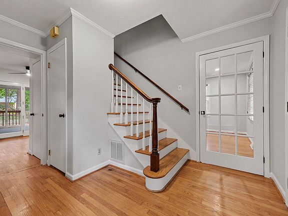 2nd image of 1307 Leclair St