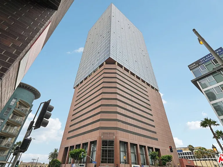 1100 Wilshire Blvd #3504 — Photo 35