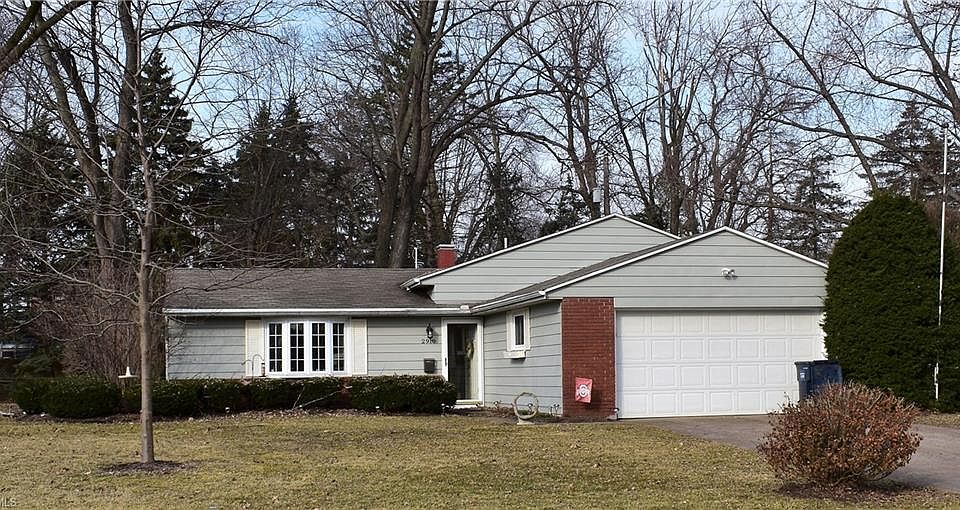 1st image of 2910 Hinde Ave
