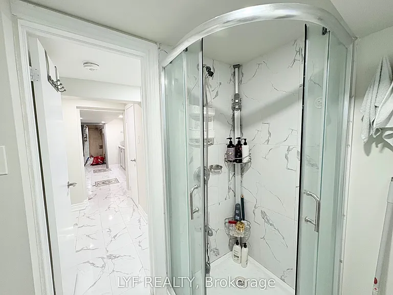 22 Ivordale Cres #2 — Photo 13