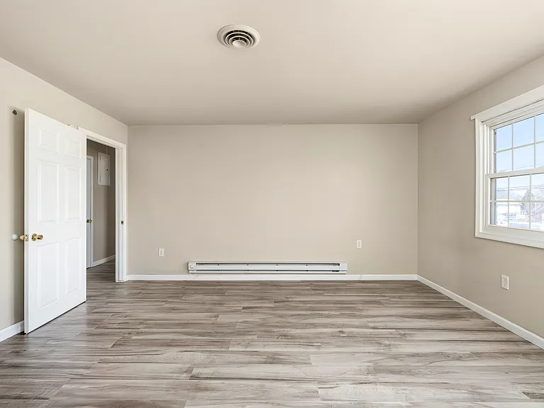320 W 5th St #2 — Photo 10