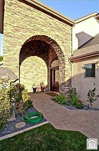 2nd image of 9772 Crestview Cir