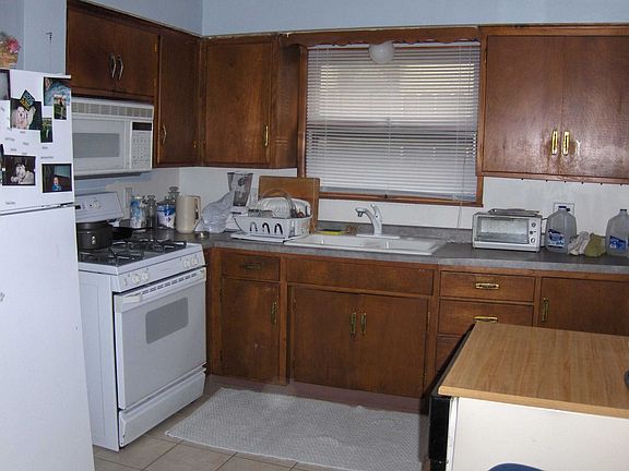 3rd image of 3400 Logan Ave N