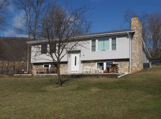 47 Firehouse Rd, Mill Hall, PA 17751