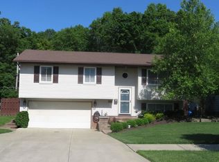 7265 Meadow Ln, Parma, OH