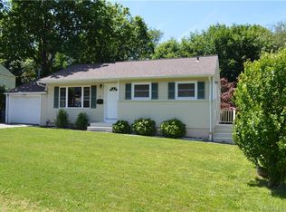 16 Berkshire Rd, Ansonia, CT 06401