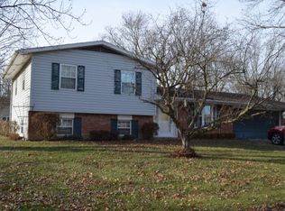 40 Elm Ct, Hartford City, IN 47348