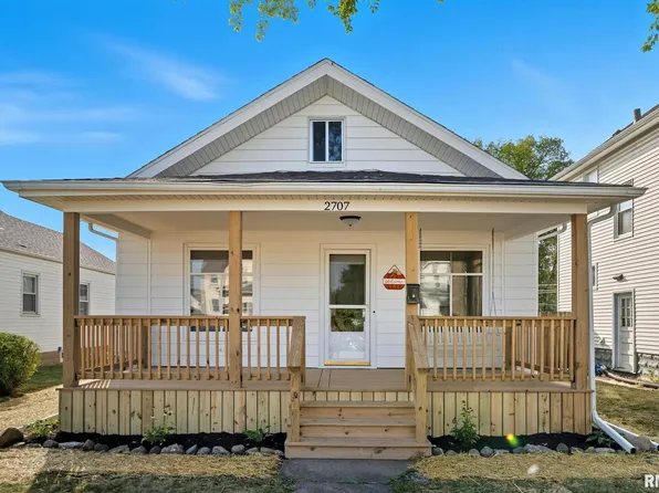 2707 Jackson Ave, Davenport, IA 52802